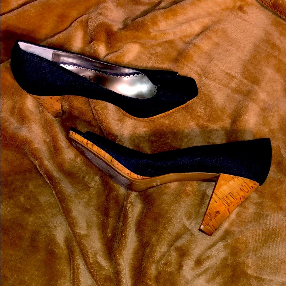 DENIM RAMPAGE HEELS SIZE 8.5
